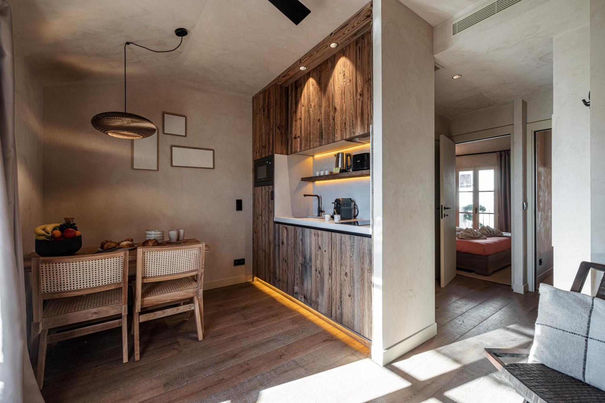 Wabisabi Suites - Mero Cannes Luaran gambar