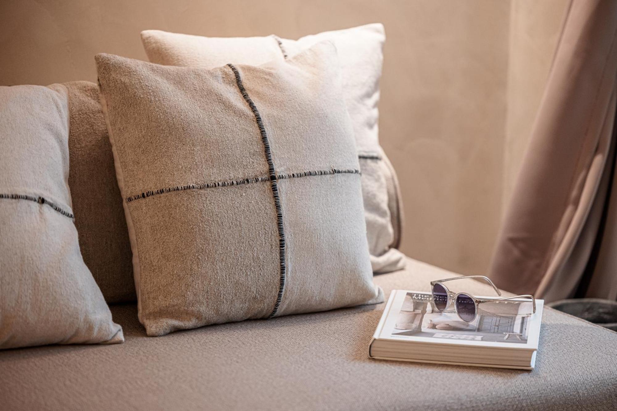 Wabisabi Suites - Mero Cannes Luaran gambar